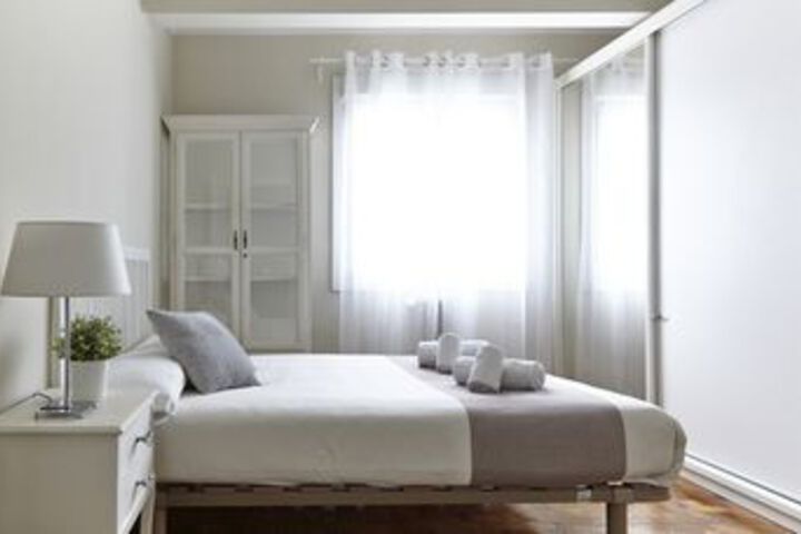 Room 4 of 10