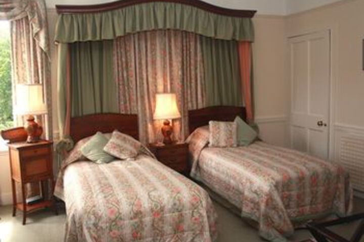 Room 15 of 19