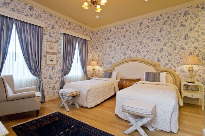 Room 11 of 228