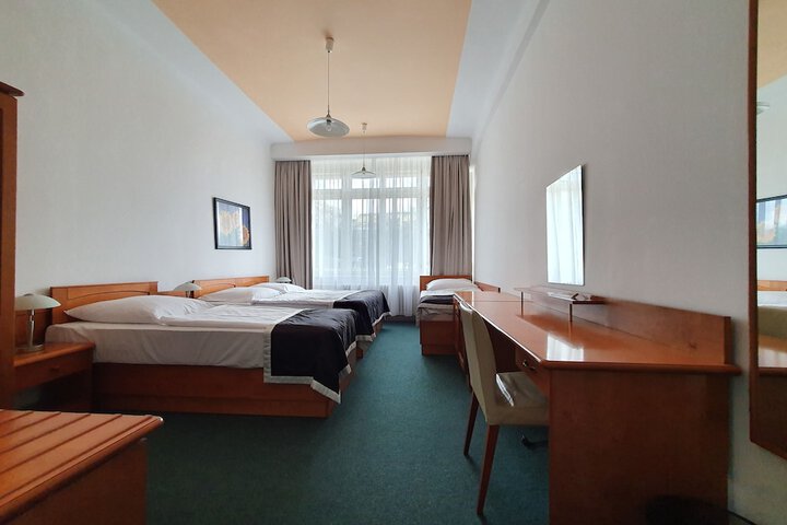 Room 111 of 324