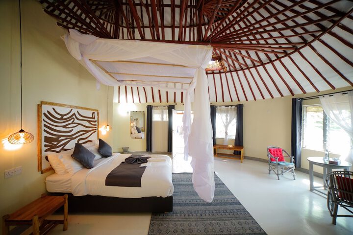 Room 4 of 31