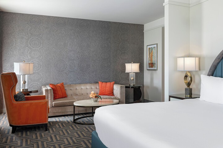 Room 34 of 102