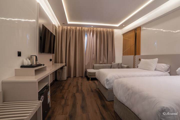 Room 11 of 30