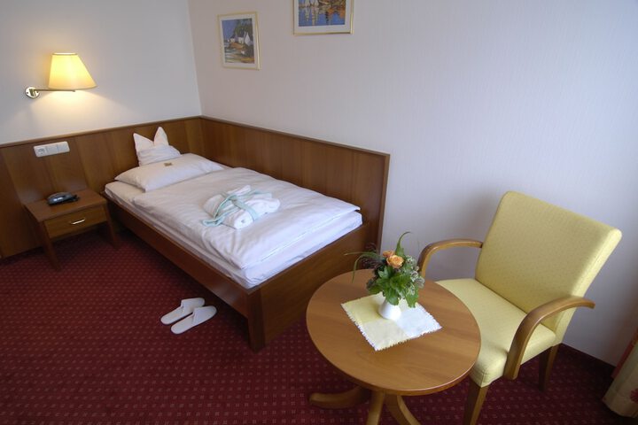 Room 9 of 23
