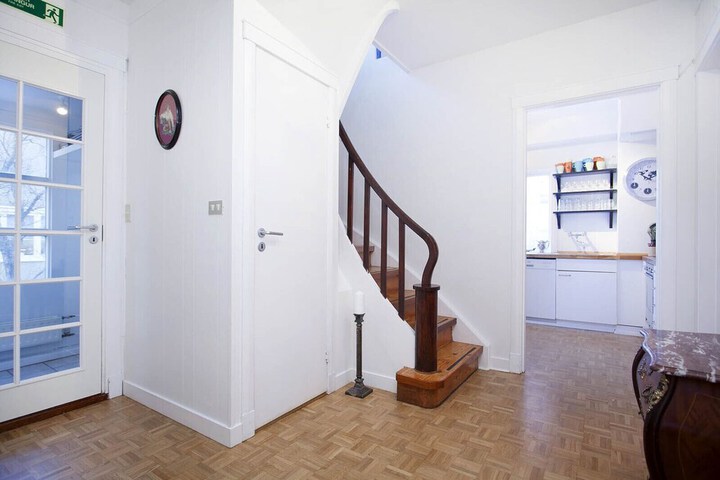 Room 4 of 26