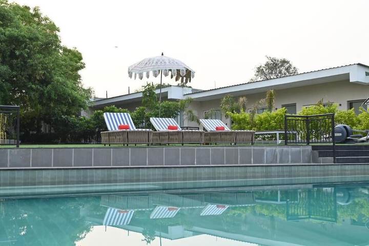Pool 26 of 35