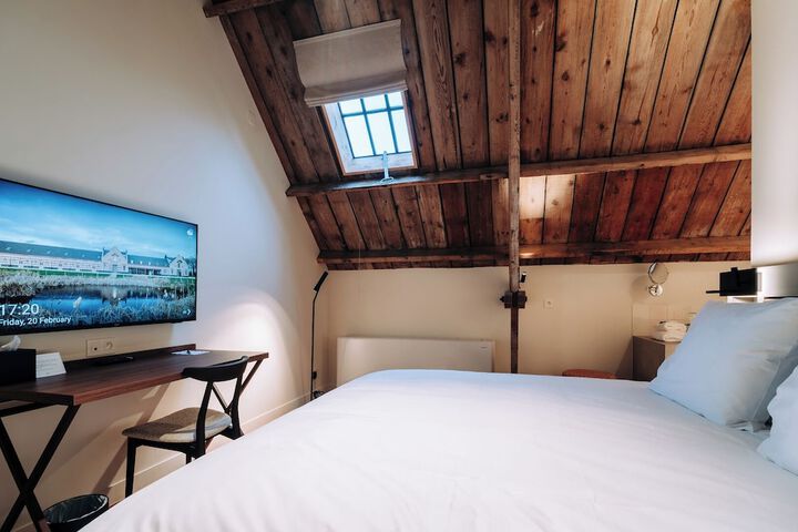 Room 14 of 48