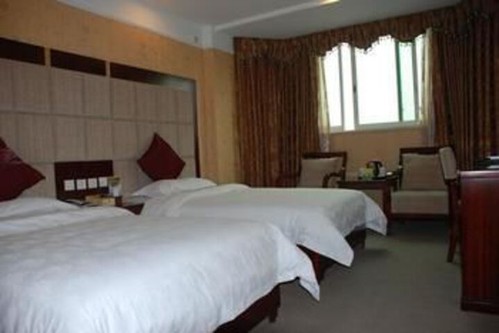 Room 2 of 8