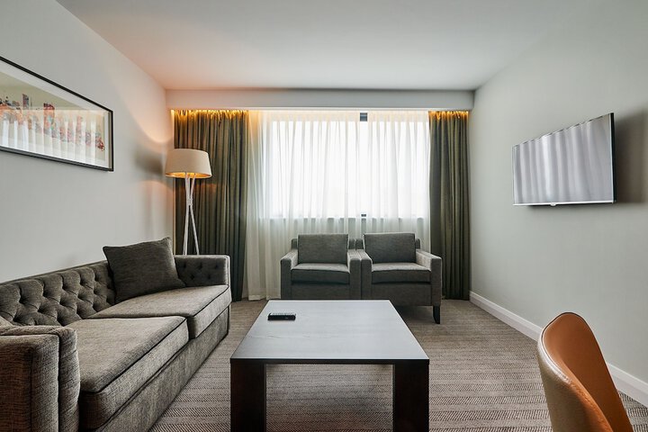 Room 6 of 109