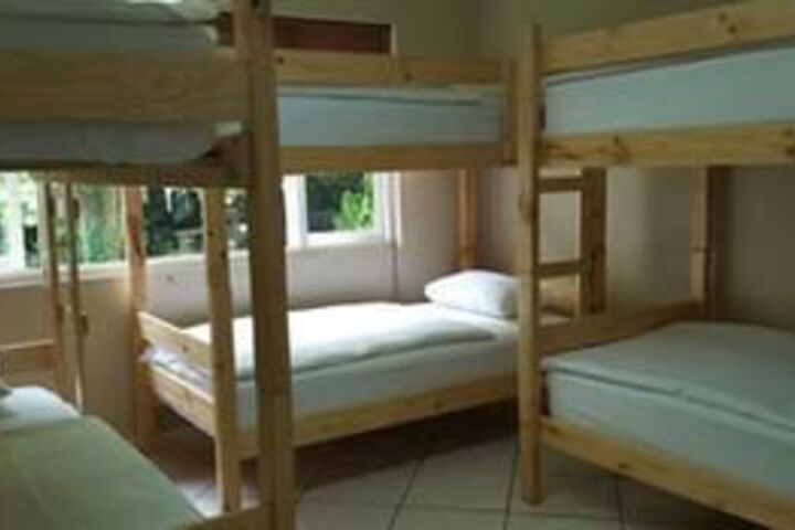 Room 2 of 6