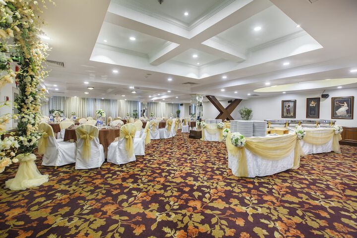 Ballroom/Hall 226 of 258