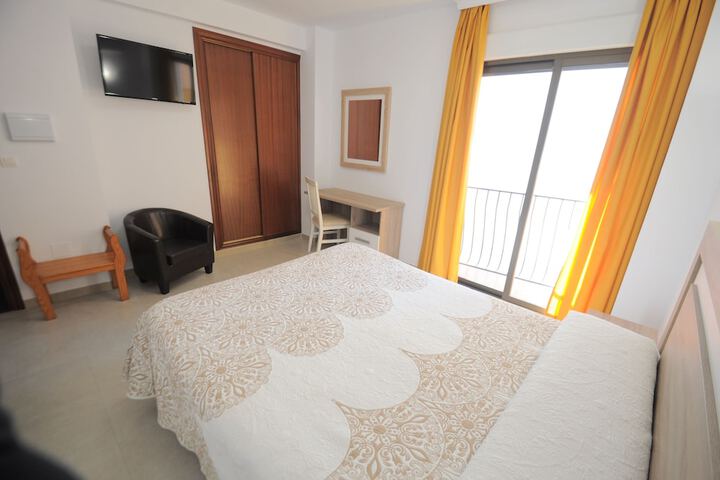 Room 9 of 40