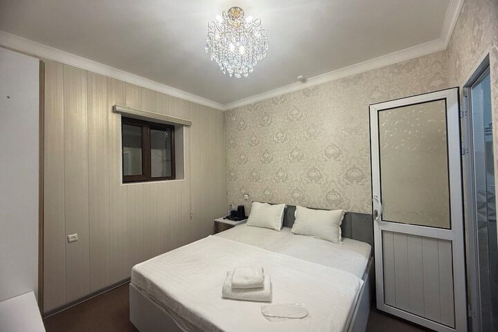 Room 62 of 107