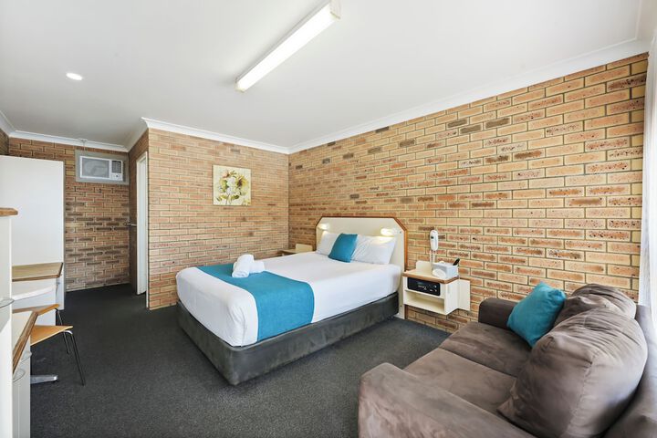 Room 10 of 23