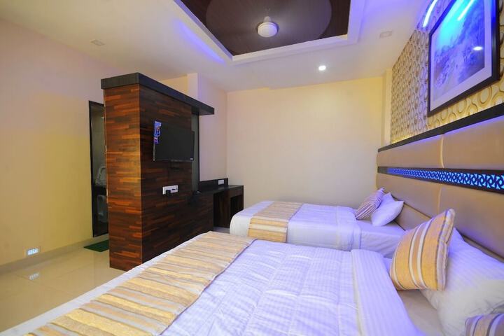 Room 5 of 34