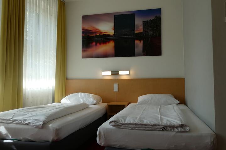 Room 19 of 45