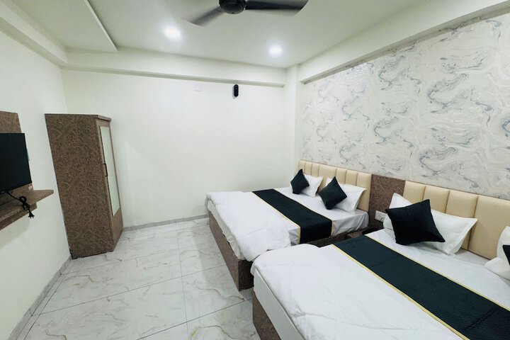 Room 15 of 21