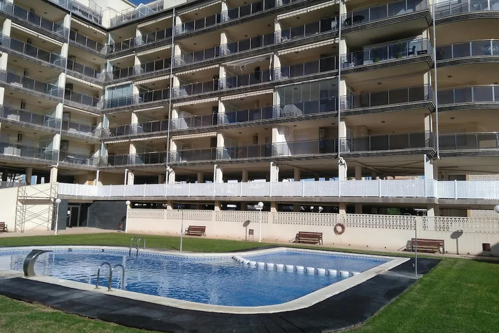 Pool 13 of 23