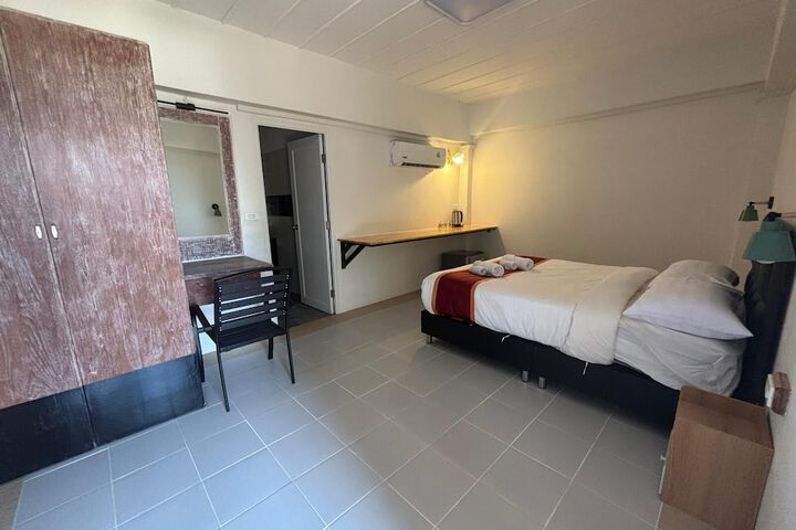 Room 42 of 171