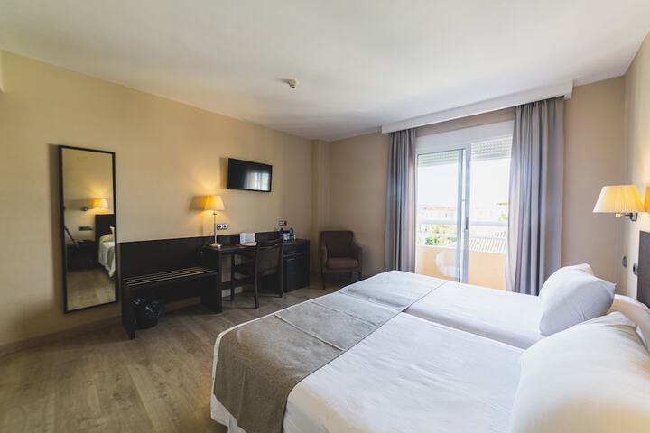 Room 3 of 36