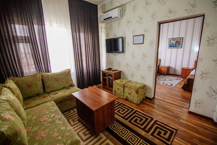 Room 14 of 40