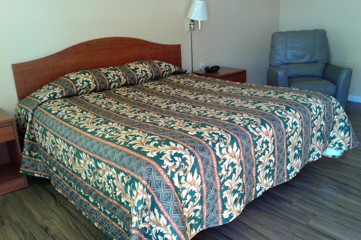Room 10 of 20