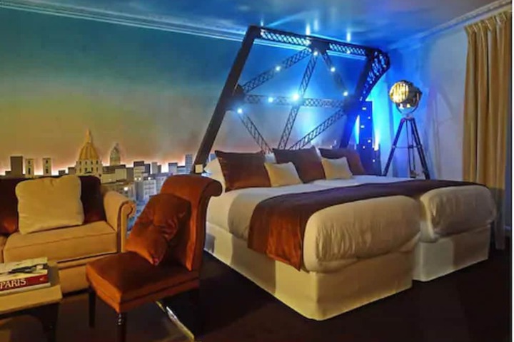 Room 17 of 38