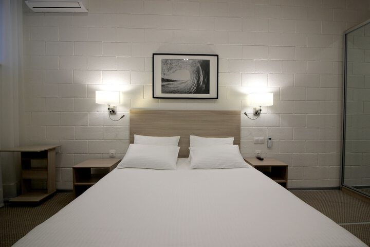 Room 8 of 35