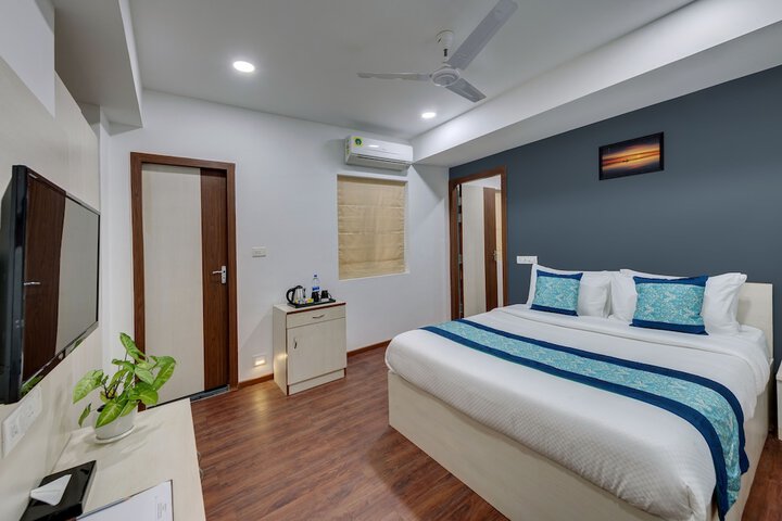 Room 5 of 44