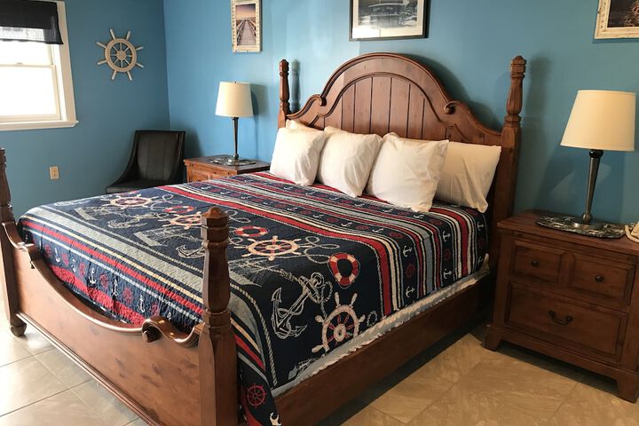 Room 34 of 104