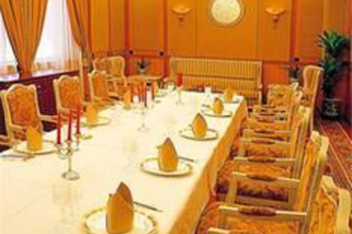 Dining 123 of 143