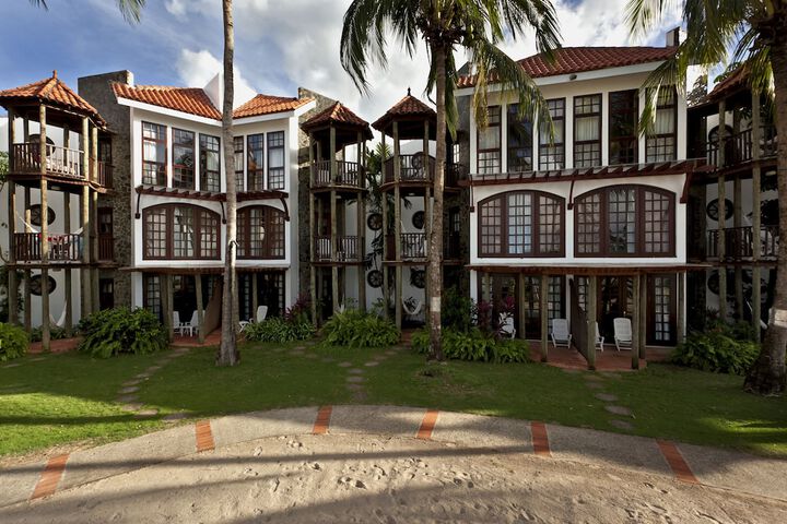 Hotel 70 of 80