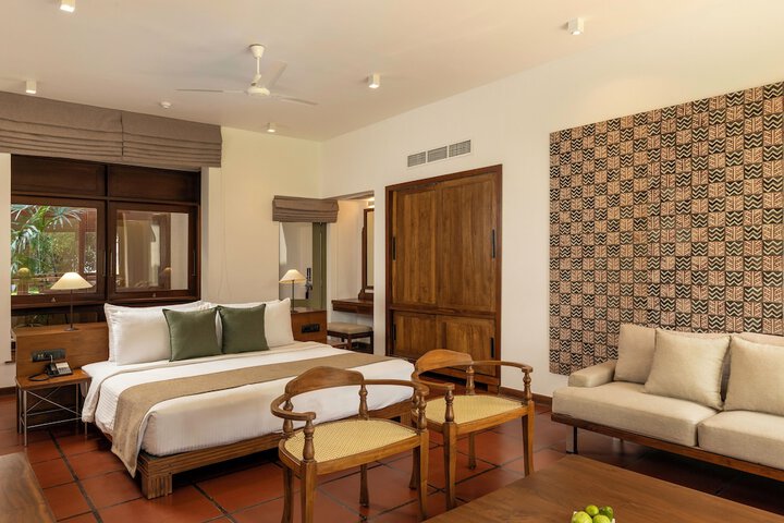Room 4 of 44