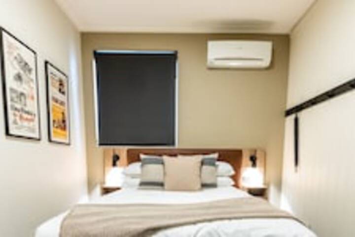 Room 7 of 63