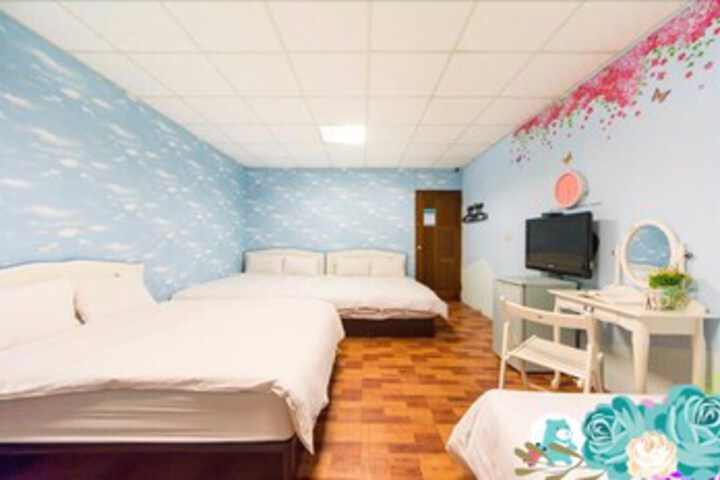 Room 15 of 44
