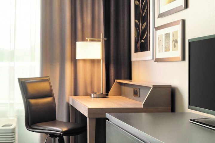 Room 6 of 26