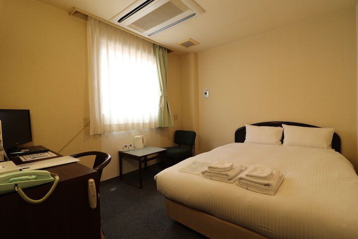 Room 16 of 49