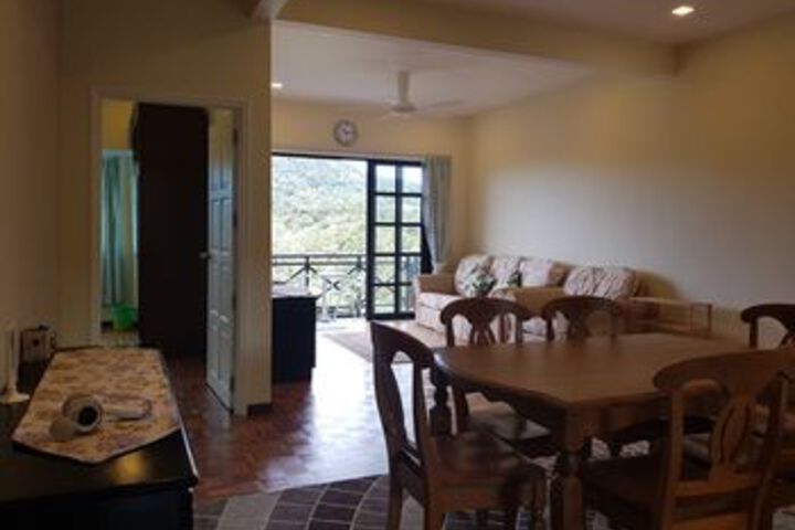 Room 8 of 18