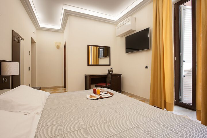 Room 13 of 35