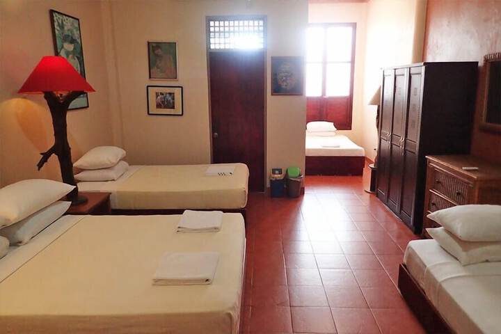 Room 37 of 92