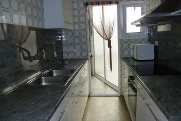 Room 7 of 18