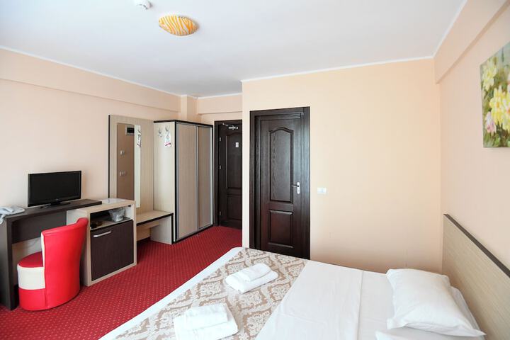 Room 14 of 23