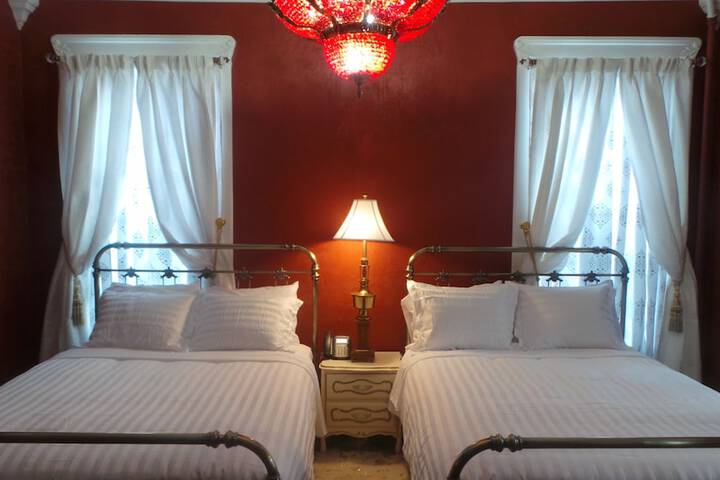 Room 46 of 90