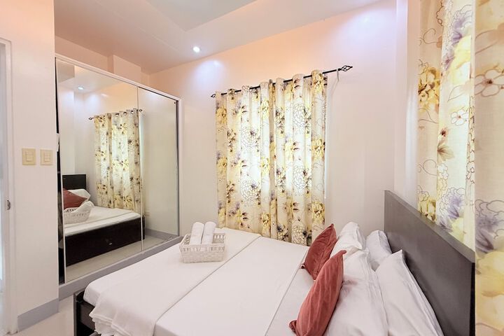 Room 28 of 108
