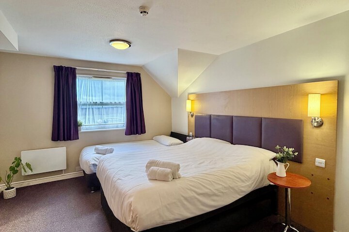 Room 9 of 29