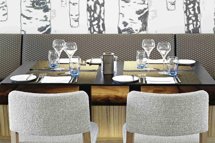 Dining 62 of 98