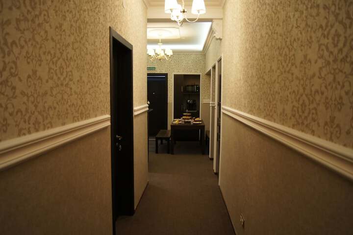 Ballroom/Hall 48 of 58