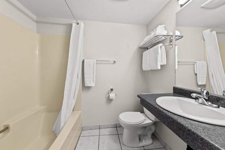 Room 40 of 48