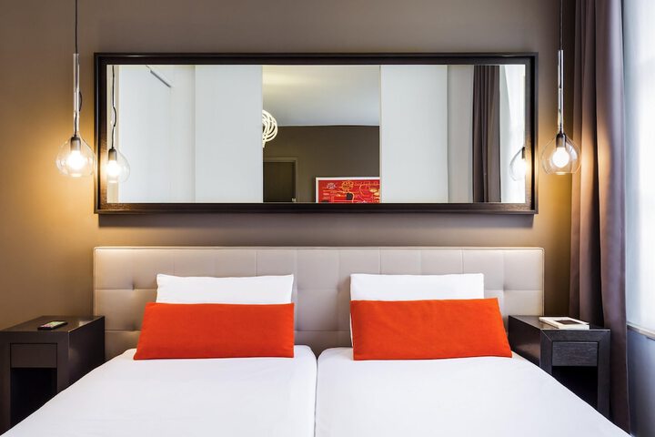Room 13 of 55