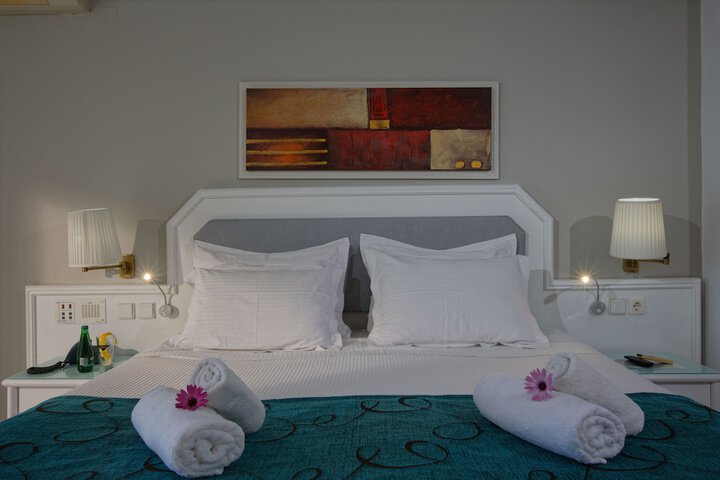 Room 6 of 48